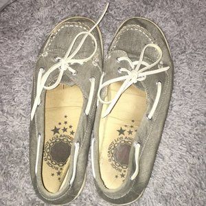 grey knockoff sperrys